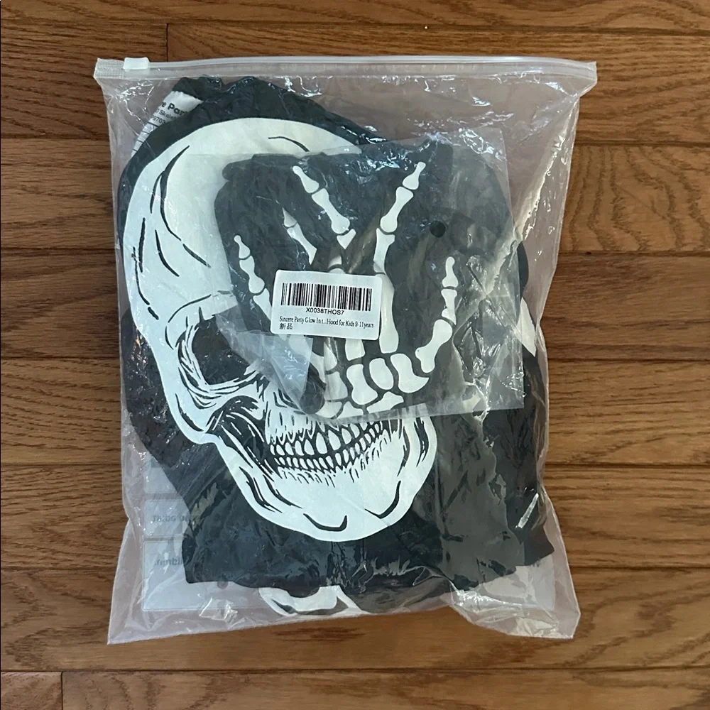 💀 NWT Kids Skeleton Costume Glow in The Dark Skeleton Halloween Costume age 9-11